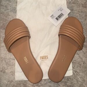 Tkees Serena Leather slide in Pout